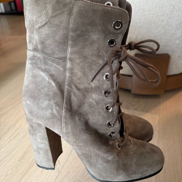 Vince Camuto Lace-up Grey Suede Boots - Size 9 - Picture 6 of 8